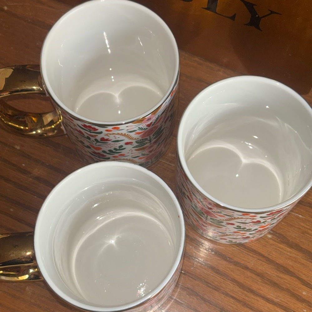 Grace Teaware Strawberry Fields Porcelain Mug Set of 3 - Picture 3 of 4
